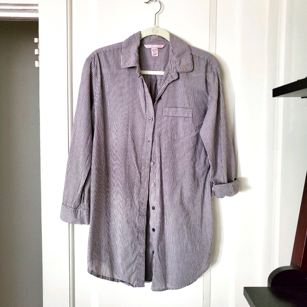 Victoria's Secret Sleep Shirt - EUC